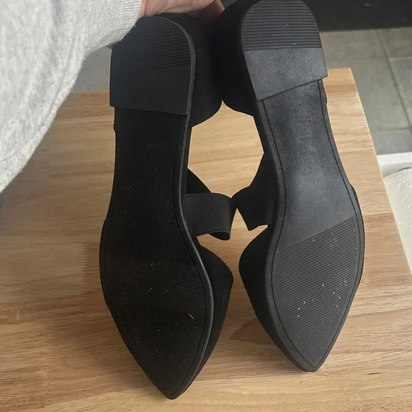 Torrid Black Flats with Strap Detail - Picture 3 of 3